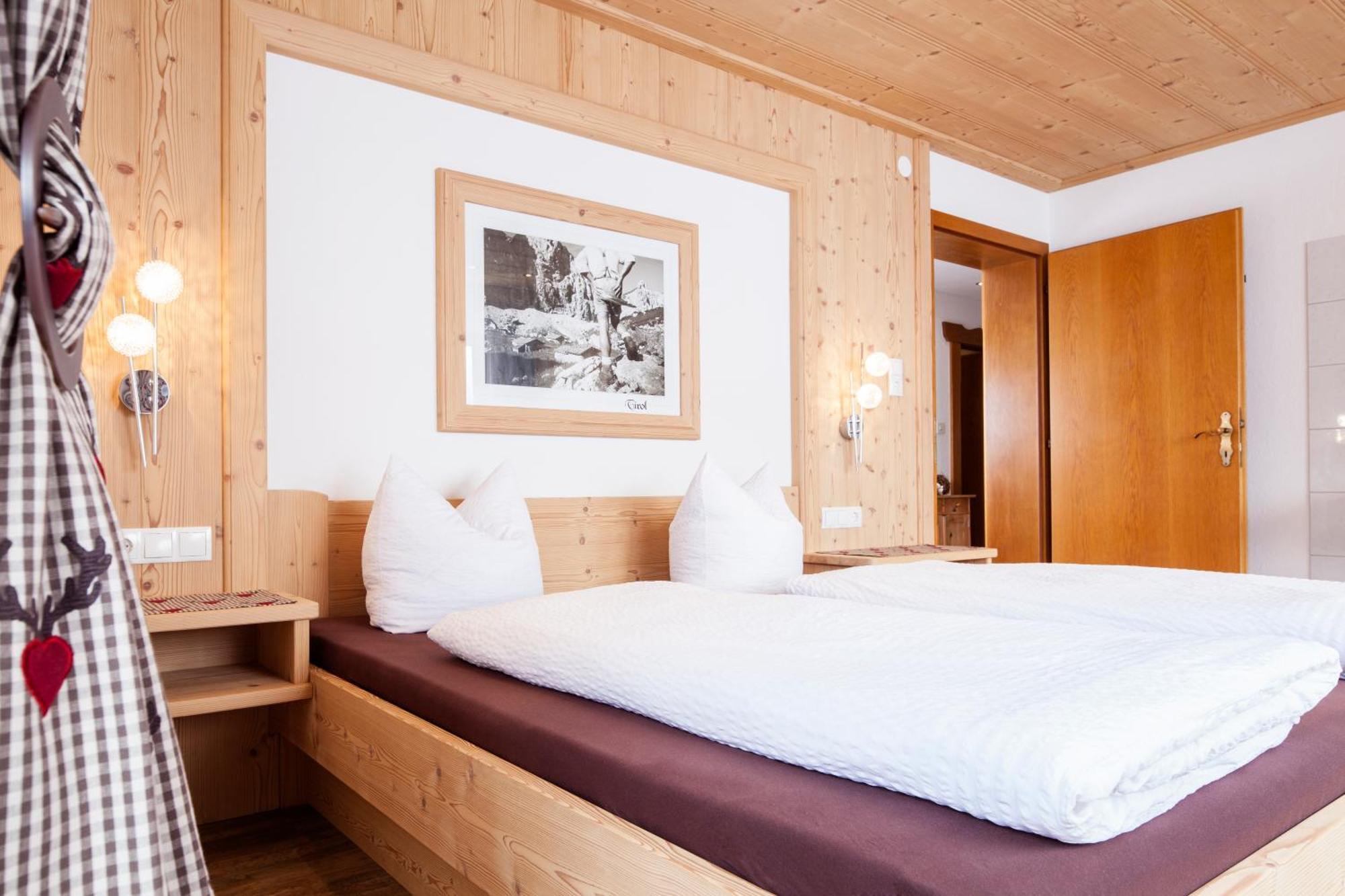 Apart Tyrol Удернс Экстерьер фото